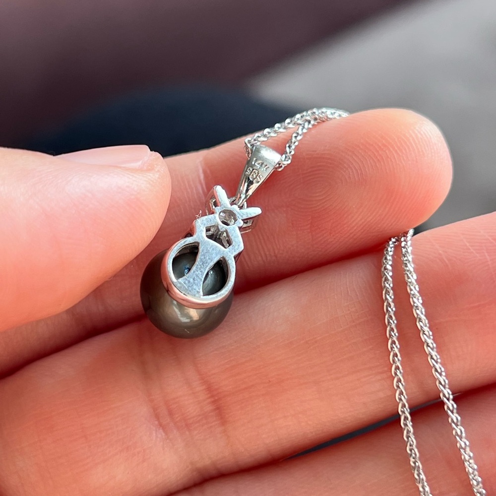 14k Tahitian Pearl Diamond necklace - Picture 8 of 10